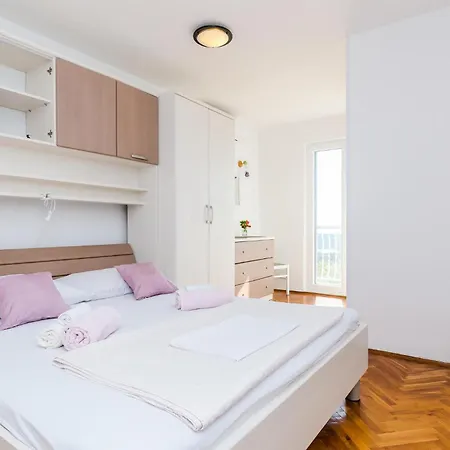 Lovely In With Wifi Holiday home *