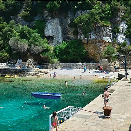 Holiday home Lovely In With Wifi